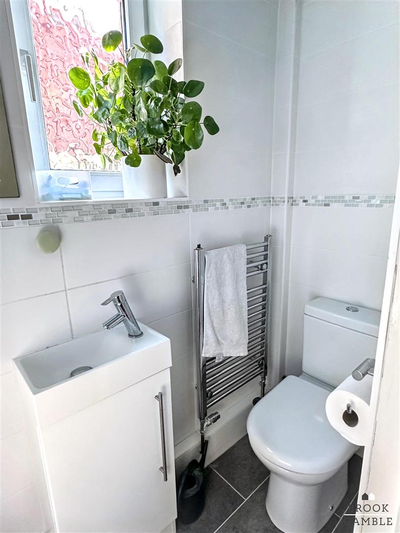 4 Bedroom House - Detached. Eldon Road in Eastbourne,  19